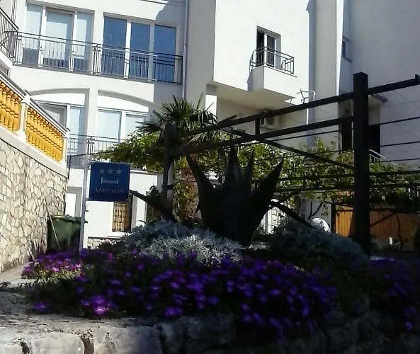 Maric Διαμέρισμα *